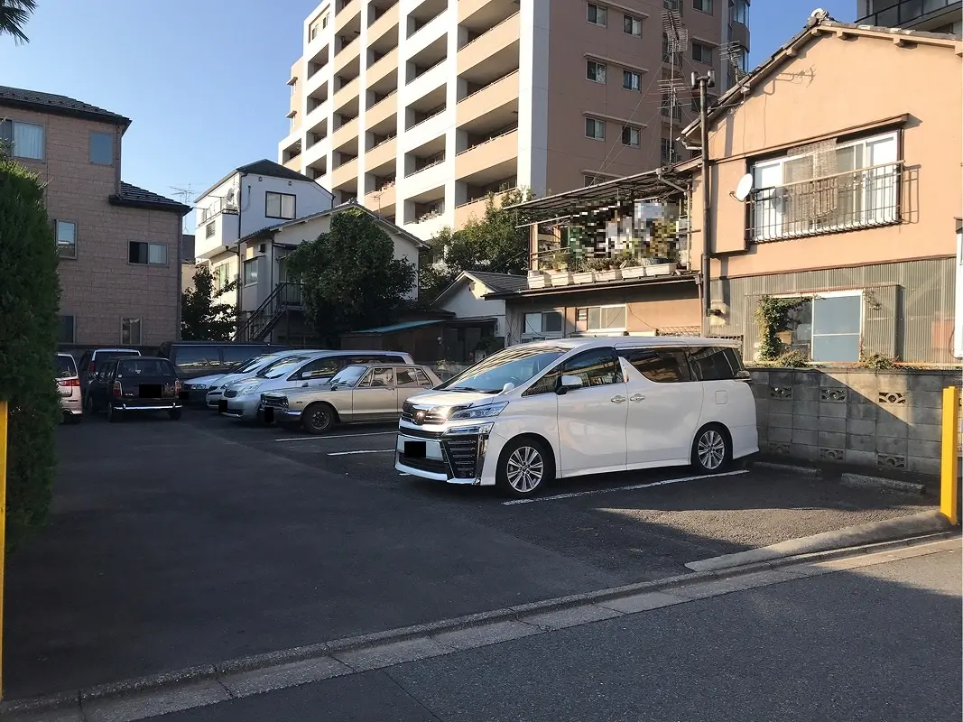 板橋区東新町１丁目　月極駐車場